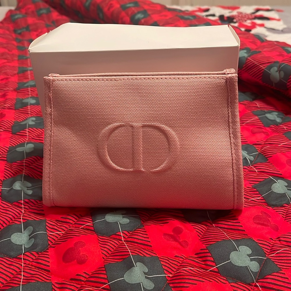 Dior pouch